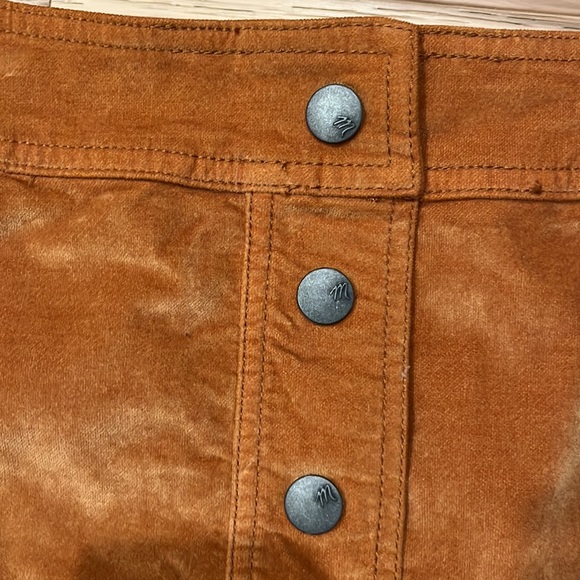 Madewell button up skirt - Picture 2 of 3